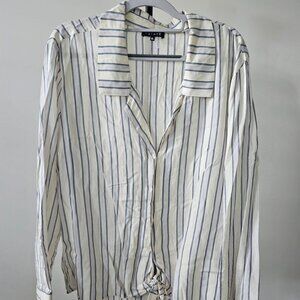1 STATE. Long-sleeved shirt. Sixe XL. Color White and blue stripes